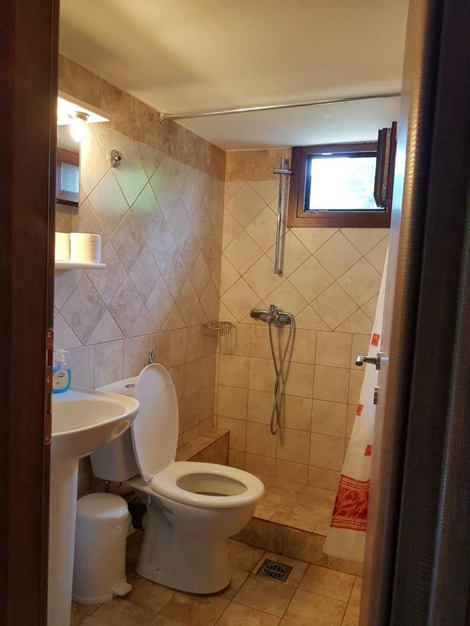 Апартаменти Katina'S House Вурвуру Екстер'єр фото